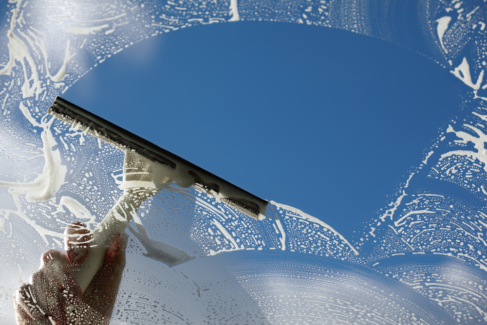 4 Reasons Why Your Business Needs Commercial Window Cleaning